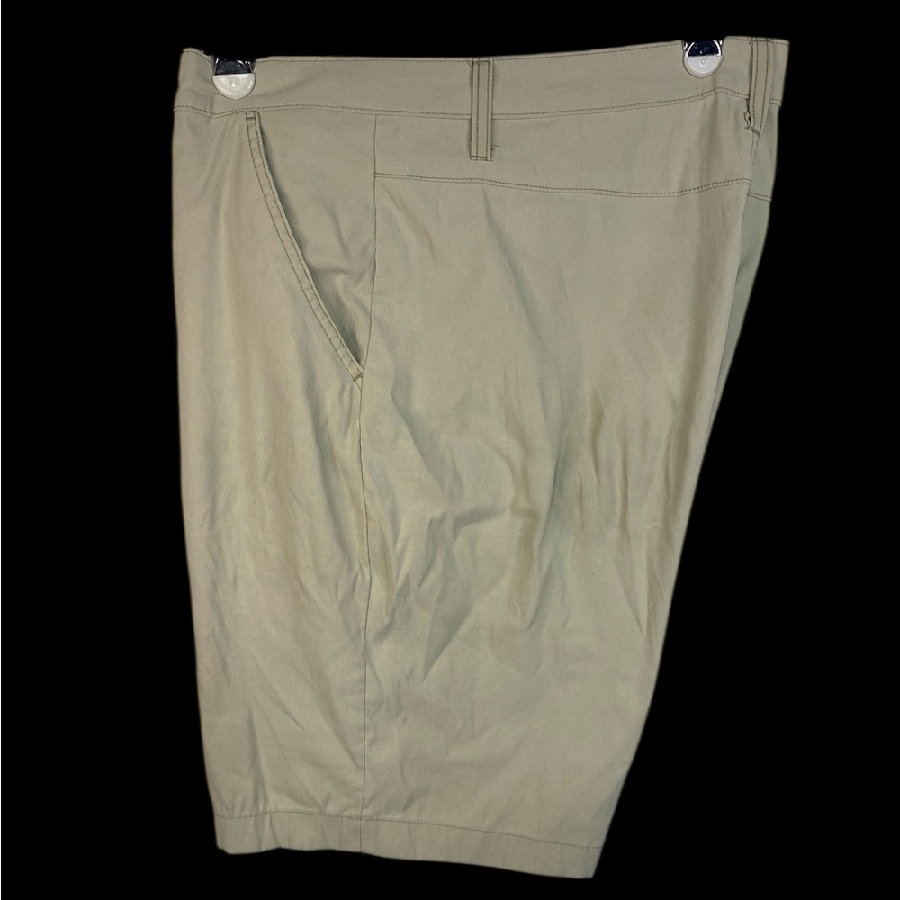 Weatherproof Khaki Flat Front Shorts Men’s 38W